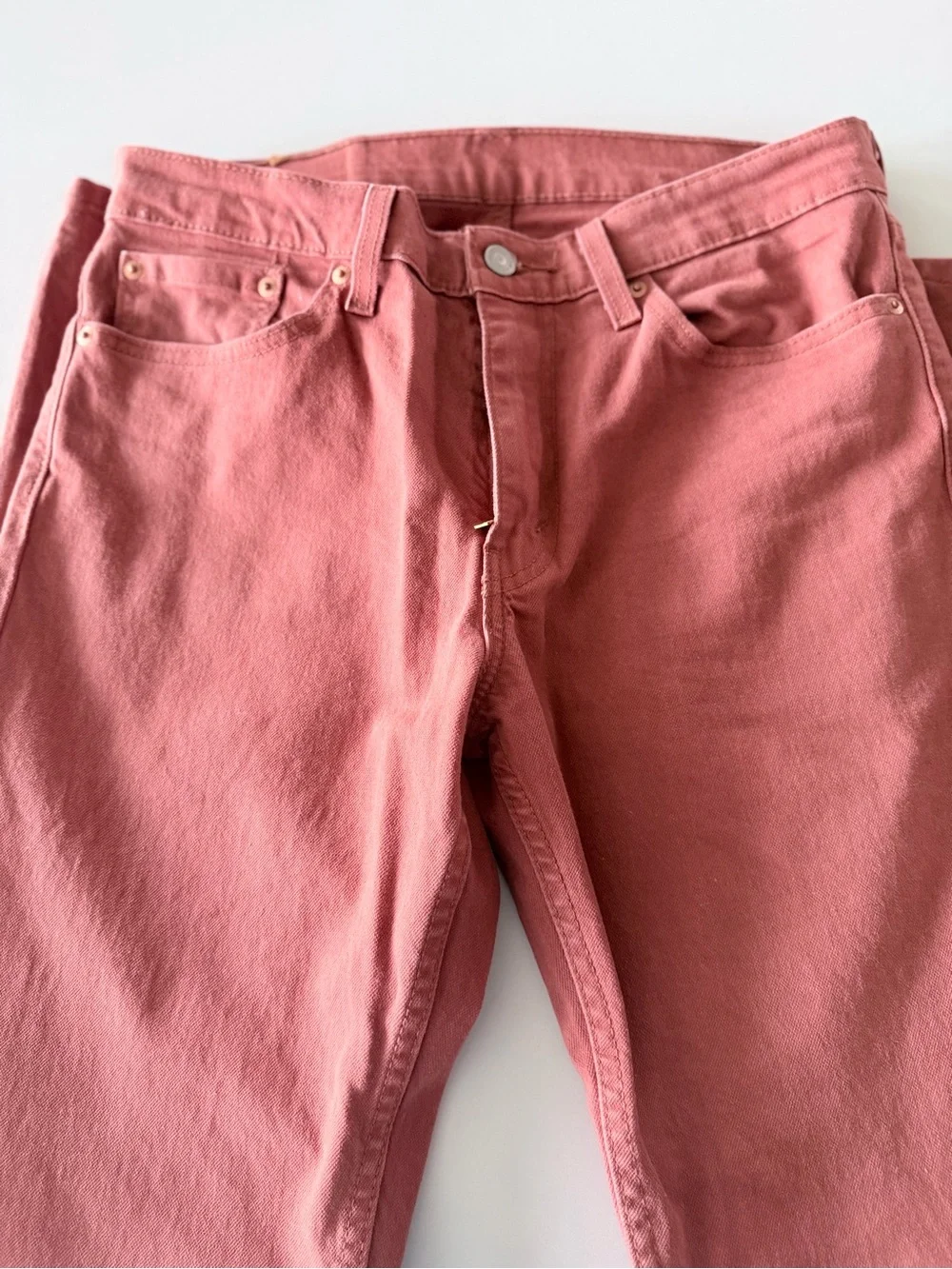 Levi's Men’s Straight-Leg Jeans in Dusty Red